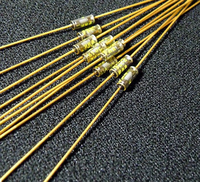 VISHAY RNR55C 124R 0.25W 2.7x7 Gold lead HIFI resistor