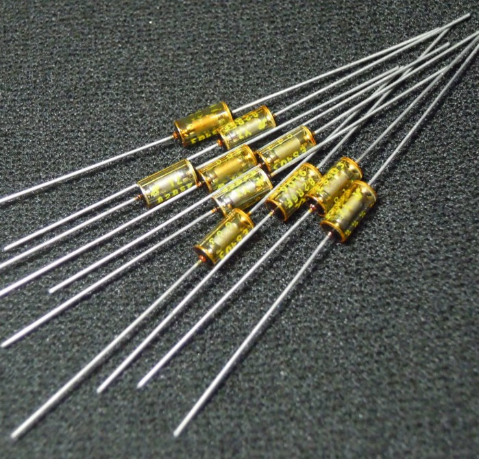 VISHAY RNR55C 13.3R 0.25W 3.7x8 Tin lead HIFI resistor