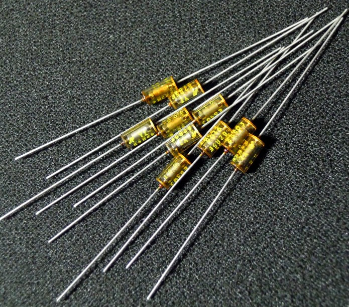 VISHAY RNR55C 130R 0.25W 3.7x8 Tin lead HIFI resistor